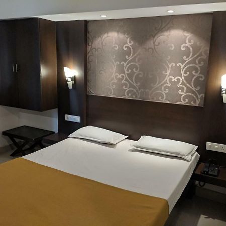 Aashraya Hotel Mysore Ngoại thất bức ảnh