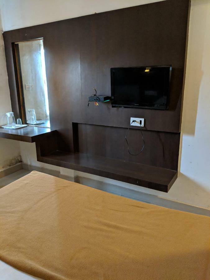 Aashraya Hotel Mysore Ngoại thất bức ảnh