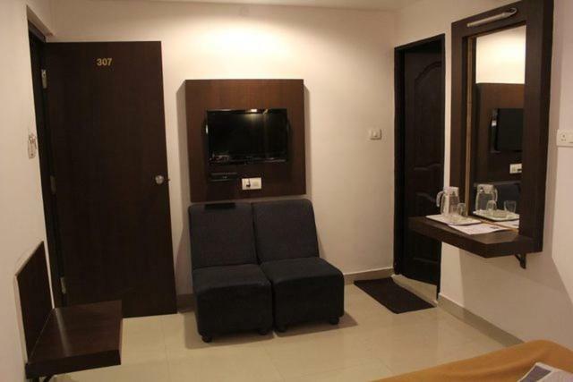 Aashraya Hotel Mysore Ngoại thất bức ảnh