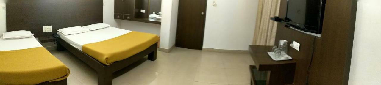 Aashraya Hotel Mysore Ngoại thất bức ảnh
