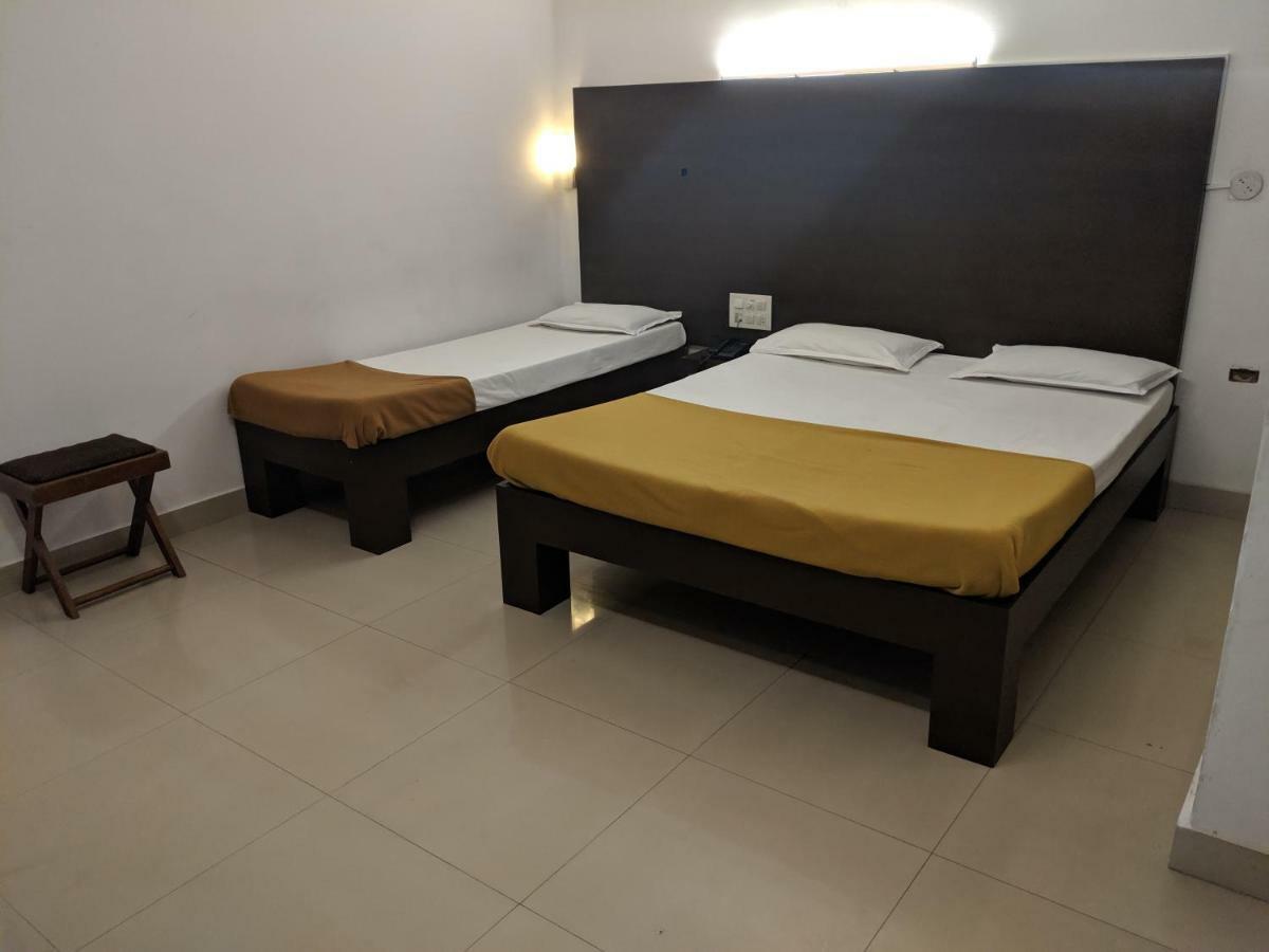 Aashraya Hotel Mysore Ngoại thất bức ảnh