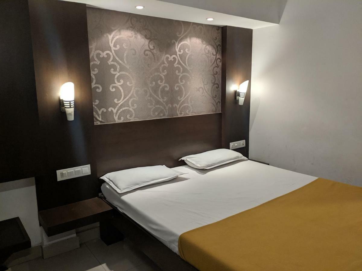 Aashraya Hotel Mysore Ngoại thất bức ảnh