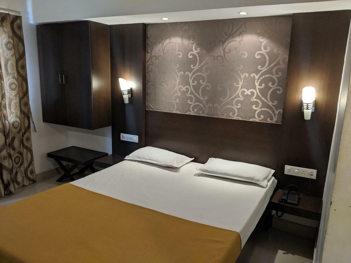 Aashraya Hotel Mysore Ngoại thất bức ảnh