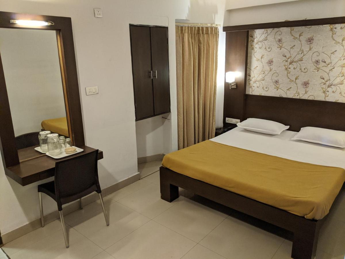 Aashraya Hotel Mysore Ngoại thất bức ảnh